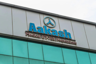 Aakash Educational Services leadership