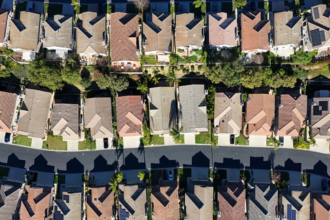 institutional investors selling homes