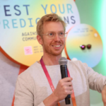 Reddit hiring AI graduates